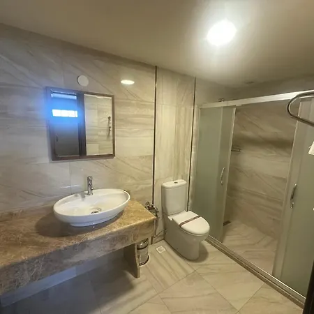 ホテル Atlantik Butik テキルダー